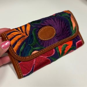 Handmade embroidered Mexican billfold, wallet